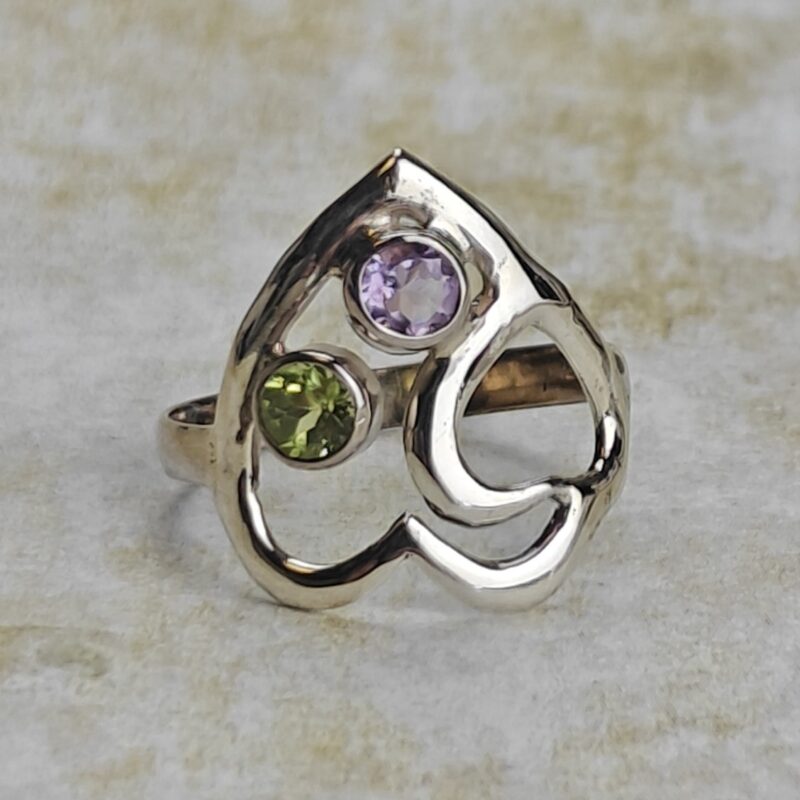 Double Heart SS Ring w/Amethyst & Peridot (Size 8) - Image 3