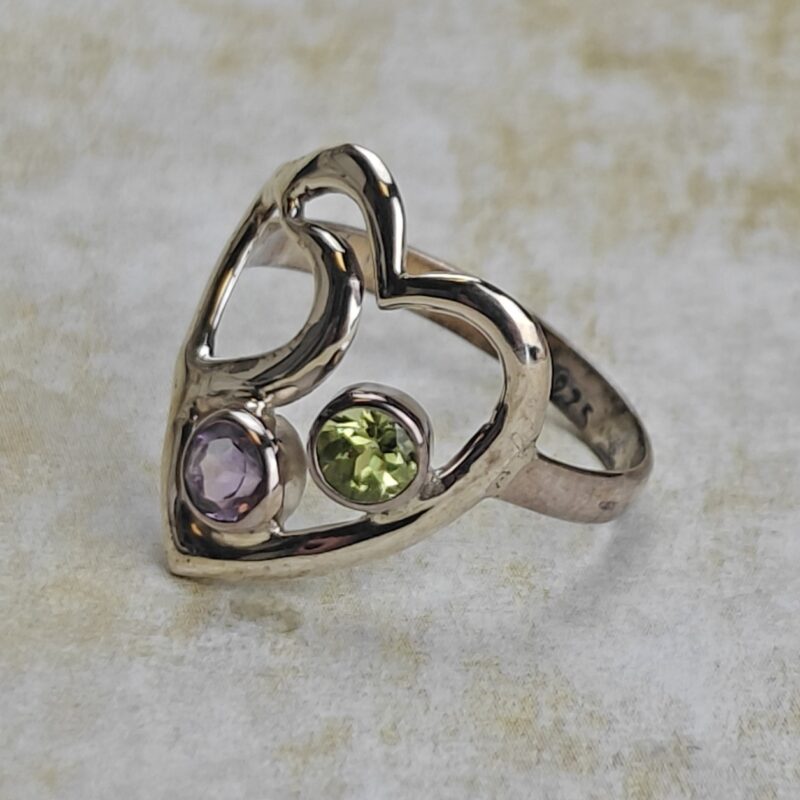 Double Heart SS Ring w/Amethyst & Peridot (Size 8) - Image 2